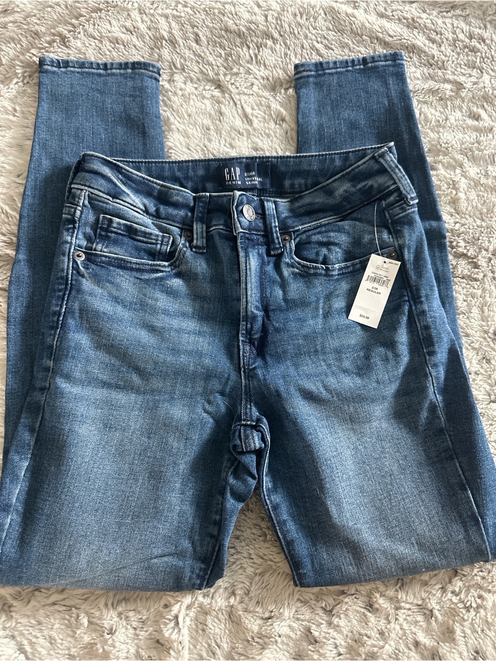 New with tags! GAP Women's Skinny Jeans in Medium Blue Wash